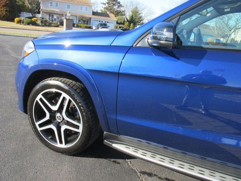 Used 2017 Mercedes-Benz GLS 550 4MATIC image 25