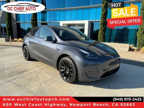 Used 2024 Tesla Model Y 2WD image 1