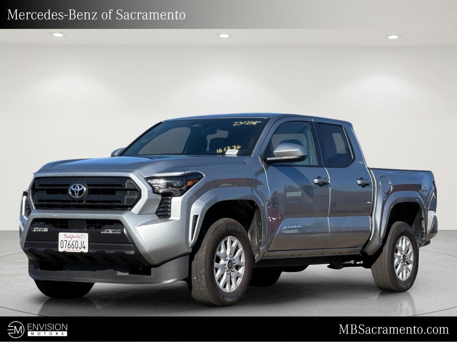 Used 2026 Toyota Tacoma SR5 AWD/4WD image 1