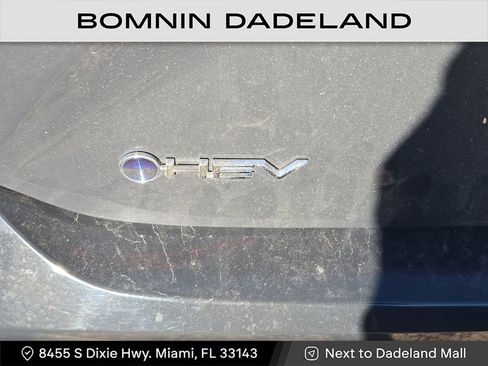 Used 2025 Toyota Camry LE image 6