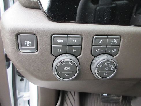 New 2026 Chevrolet Silverado 1500 LTZ w/ LTZ Premium Package AWD/4WD image 27