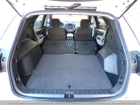 Used 2022 Chevrolet Equinox LS w/ LS Convenience Package image 10