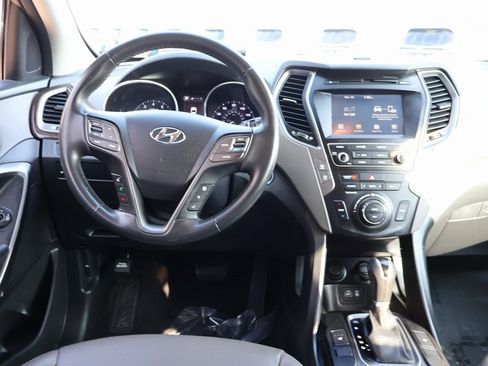 Used 2017 Hyundai Santa Fe Sport image 20