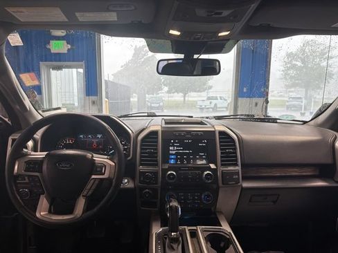 Used 2018 Ford F150 Lariat w/ Equipment Group 502A Luxury AWD/4WD image 13