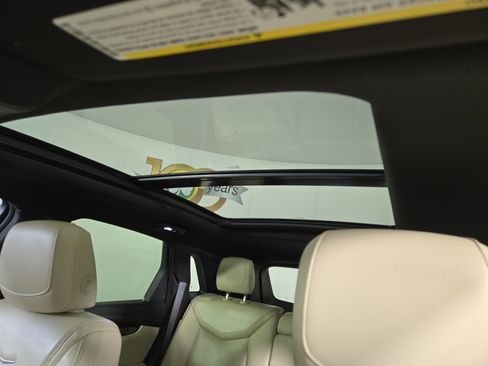 Used 2017 Cadillac XT5 Luxury w/ Driver Awareness Package image 23