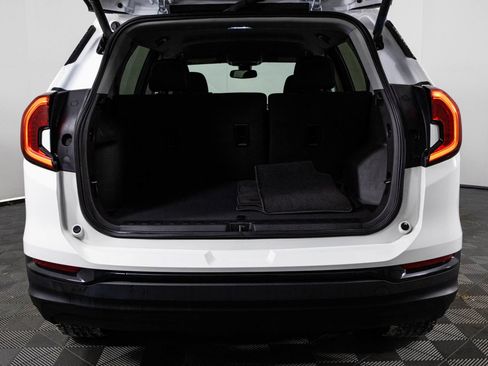 Used 2023 GMC Terrain SLE w/ Driver Convenience Package image 36