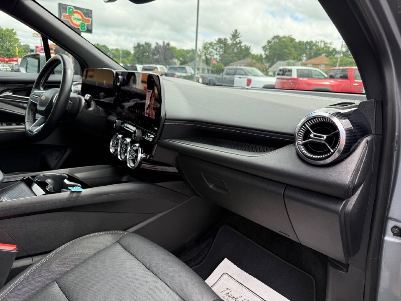 Used 2024 Chevrolet Blazer EV LT AWD/4WD image 25