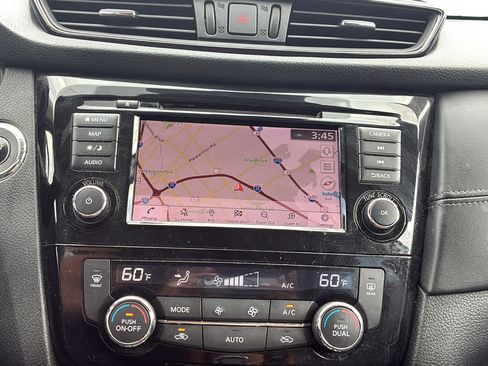 Used 2020 Nissan Rogue SL AWD/4WD image 29