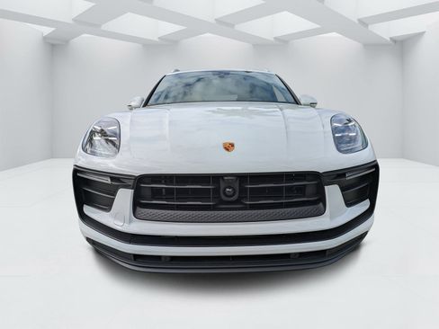 Used 2023 Porsche Macan image 8
