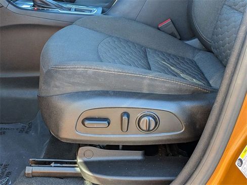 Used 2018 Chevrolet Equinox LT image 13