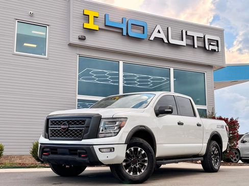 Used 2023 Nissan Titan PRO-4X w/ Pro-4x Convenience Package AWD/4WD image 1