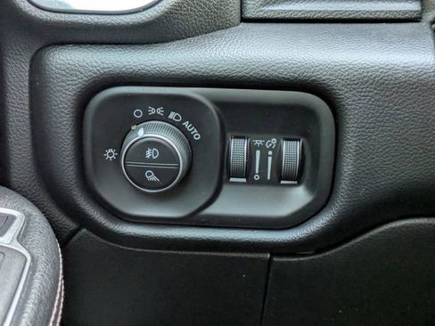 Used 2020 RAM 2500 Laramie image 32