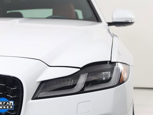 Used 2023 Jaguar XF R-Dynamic SE image 85