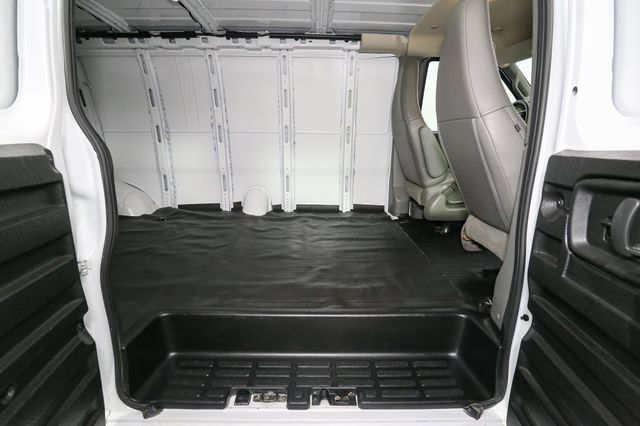 Used 2025 GMC Savana 3500 Extended w/ Driver Convenience Package RWD image 18