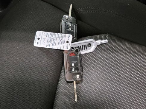 Used 2015 Jeep Renegade Sport w/ Power & Air Group image 27