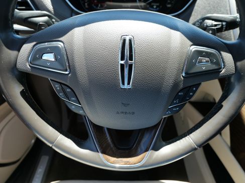 Used 2016 Lincoln MKX Reserve w/ Technology Package AWD/4WD image 25