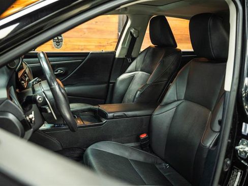 Used 2023 Lexus ES 350 w/ Premium Package FWD image 8