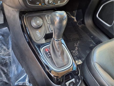 Used 2018 Jeep Compass Limited image 22
