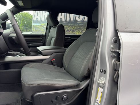 Used 2025 RAM 1500 Big Horn AWD/4WD image 8