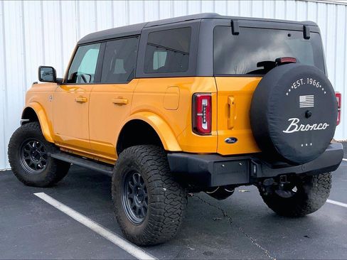 Used 2022 Ford Bronco Outer Banks image 10