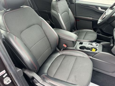 Used 2023 Ford Escape ST-Line w/ Tech Pack #1 AWD/4WD image 28