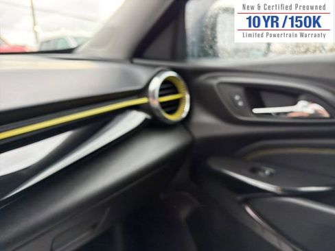 Used 2025 Chevrolet Trax ACTIV w/ Driver Confidence Package image 24