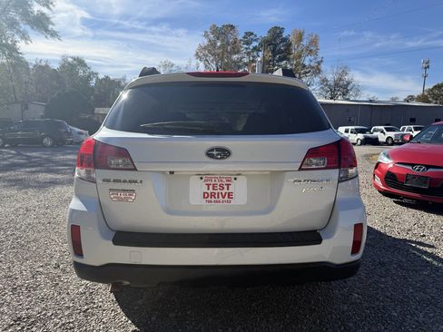 Used 2011 Subaru Outback 2.5i Limited w/ PWR Moonroof Pkg image 7