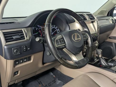 Used 2020 Lexus GX 460 Premium w/ Premium Package AWD/4WD image 12