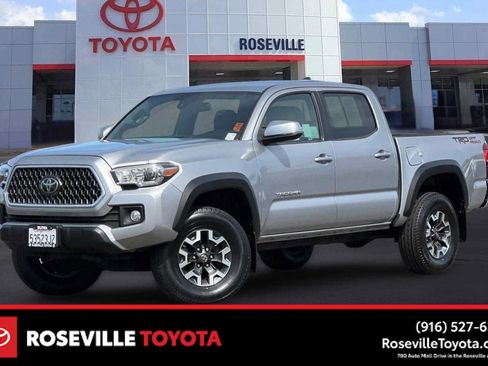 Used 2018 Toyota Tacoma TRD Off-Road w/ Technology Package RWD image 1