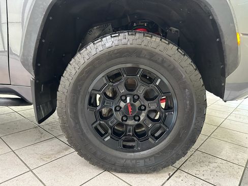 Used 2024 Toyota Tundra Limited AWD/4WD image 13