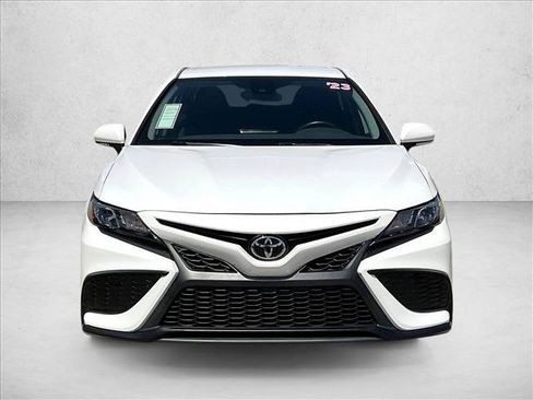 Used 2023 Toyota Camry SE w/ Convenience Package FWD image 3