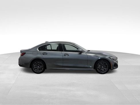 Used 2025 BMW 330i xDrive Sedan w/ Convenience Package image 5