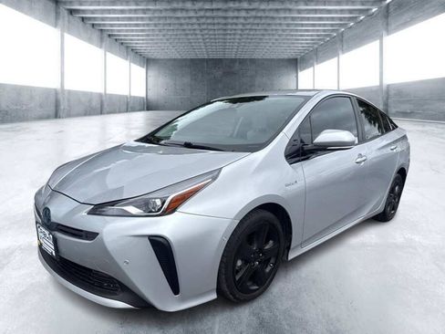 Used 2019 Toyota Prius XLE w/ Carpet Mat Package FWD image 1