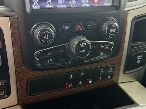 Used 2017 RAM 1500 Laramie w/ Convenience Group image 18