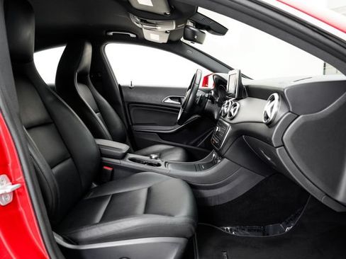 Used 2015 Mercedes-Benz CLA 250 image 21