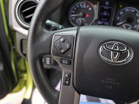 Used 2022 Toyota Tacoma TRD Pro image 19