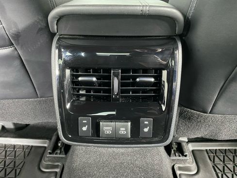 Used 2021 Toyota Avalon Limited w/ Advanced Safety Package FWD image 19
