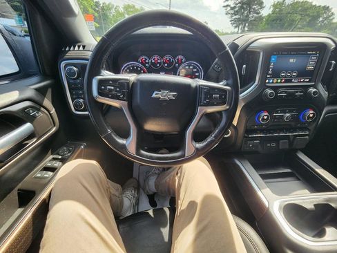 Used 2021 Chevrolet Silverado 1500 LT Trail Boss w/ Convenience Package II AWD/4WD image 19
