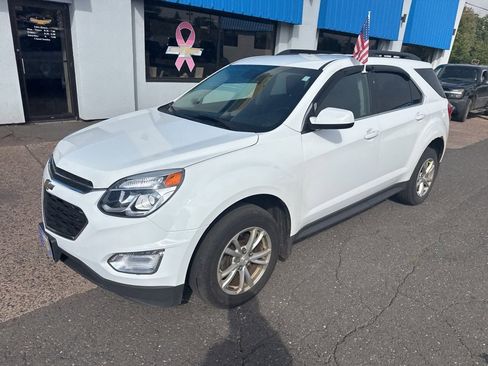 Used 2017 Chevrolet Equinox LT w/ Convenience Package image 2