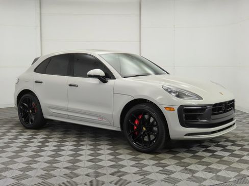 Used 2022 Porsche Macan GTS image 3