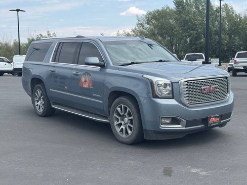 Used 2016 GMC Yukon XL Denali AWD/4WD image 9