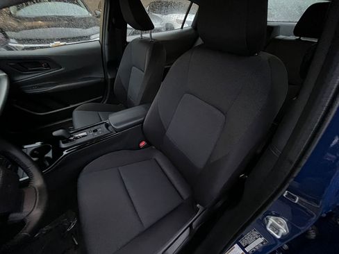 Used 2025 Toyota Prius LE image 36