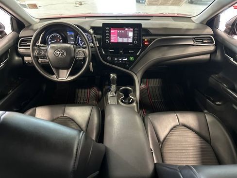 Used 2021 Toyota Camry SE image 15
