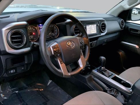 Used 2019 Toyota Tacoma SR5 RWD image 15