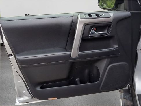 Used 2019 Toyota 4Runner SR5 image 25