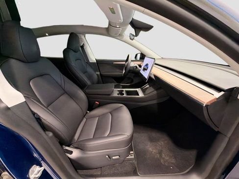 Used 2025 Tesla Model Y Long Range image 22