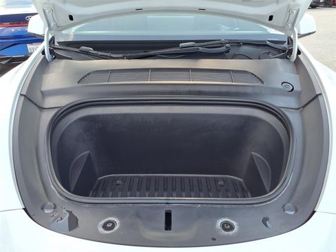 Used 2023 Tesla Model Y Long Range image 24