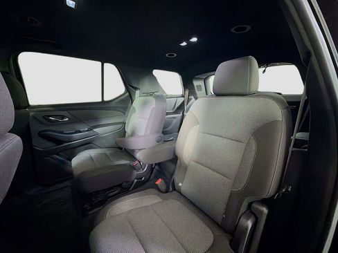 Used 2022 Chevrolet Traverse LT image 22