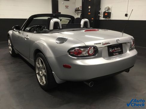 Used 2006 MAZDA MX-5 Miata Touring image 8