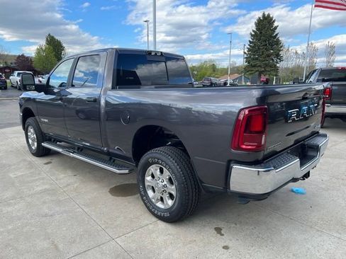 Certified 2025 RAM 2500 Big Horn AWD/4WD image 4